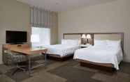 Bedroom 6 Hampton Inn & Suites Rogers