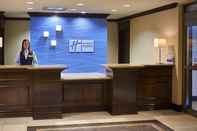 Lobby Holiday Inn Express & Suites Huntsville, an IHG Hotel