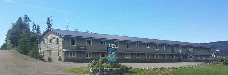Exterior Beluga Lake Lodge