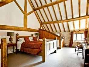 Bedroom 4 Old Downton Lodge