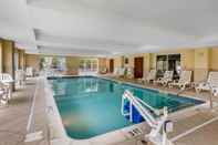 Swimming Pool Comfort Suites Seaford