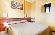 Kamar Tidur 3 Hotel Ali Sul Lago