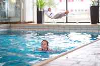 Swimming Pool Hotel garni Tannhof