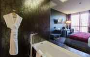 Phòng tắm bên trong 3 Hotel MiM Sitges