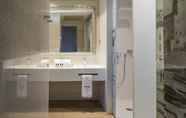 Toilet Kamar 4 Hotel MiM Sitges