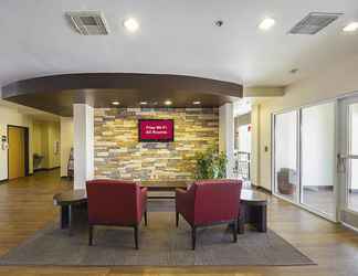 Lobby 2 Red Roof Inn & Suites Corpus Christi