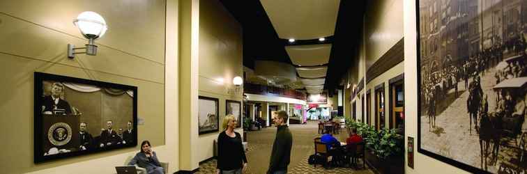 Lobby Canad Inns Destination Center Grand Forks