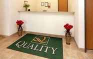 Sảnh chờ 3 Quality Inn