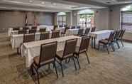 Functional Hall 6 Country Inn & Suites by Radisson, Potomac Mills Woodbridge, VA