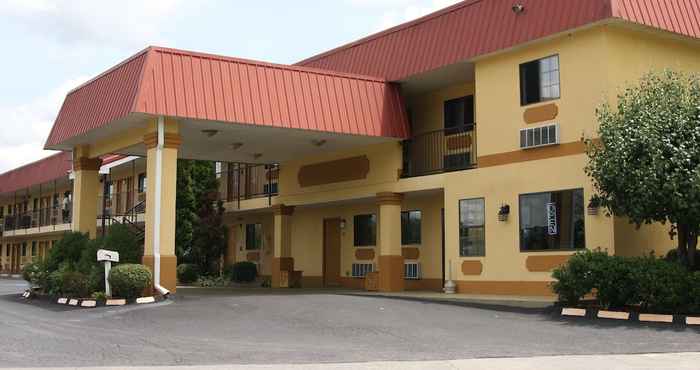 Exterior Express Inn and Suites Trion