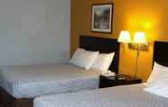 Bedroom 2 Express Inn and Suites Trion