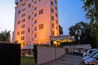 Exterior Rivera Sarovar Portico Ahmedabad