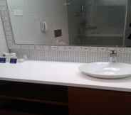 In-room Bathroom 2 Rivera Sarovar Portico Ahmedabad