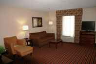 Common Space Hampton Inn & Suites Dayton-Airport