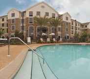 Hồ bơi 5 Homewood Suites by Hilton Montgomery EastChase