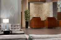 Lobby Embassy Suites Montréal by Hilton