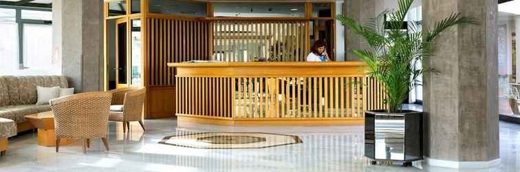 Lobby Pearl Beach Hotel