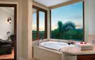 In-room Bathroom 6 Seaview Resort Xiamen