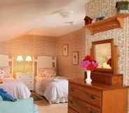 Bedroom 4 Deerhill Inn