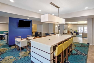 Lobby 4 La Quinta Inn & Suites by Wyndham Ruidoso Downs