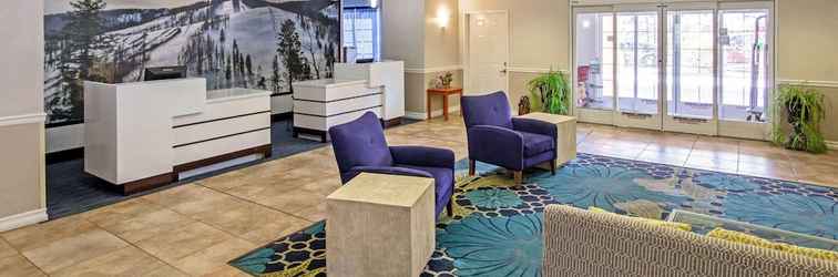 Sảnh chờ La Quinta Inn & Suites by Wyndham Ruidoso Downs