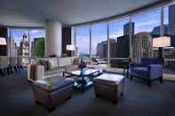 Common Space Trump International Hotel & Tower Chicago