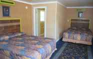 Bedroom 5 Carleton Circle Motel Falmouth