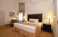Bedroom 6 Best Western Plus Battle Ground Inn & Suites