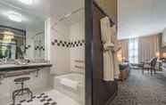 In-room Bathroom 2 Proximity Hotel