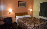 Bedroom 7 White Oaks Motel Pennsville/Carneys Point