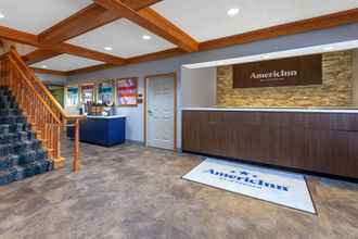 Lobby 4 AmericInn by Wyndham Iron Mountain