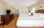 Kamar Tidur 7 AmericInn by Wyndham Iron Mountain