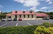 Common Space 3 The Mulberry Inn and Plaza at Fort Eustis