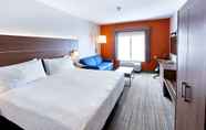 Bilik Tidur 3 Holiday Inn Express Hotel & Suites Airport Dieppe, an IHG Hotel