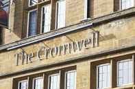 Exterior Cromwell Lodge Hotel by Greene King Inns