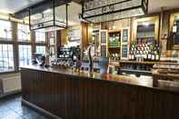 Bar, Kafe dan Lounge Cromwell Lodge Hotel by Greene King Inns