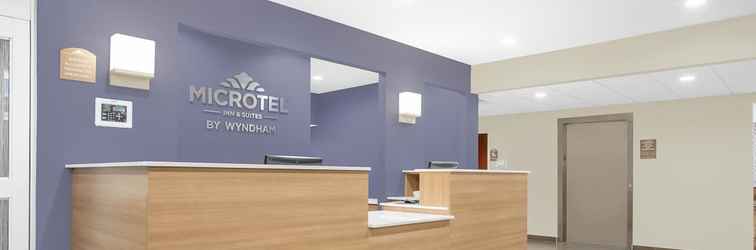 Lobby Microtel Inn & Suites by Wyndham Bentonville
