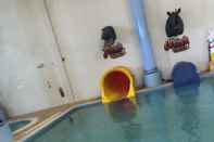 Swimming Pool Fairfield Inn & Suites by Marriott Watervliet St. Joseph