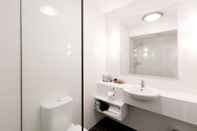In-room Bathroom St Ives Apartments