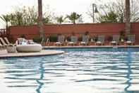Swimming Pool Renaissance Phoenix Glendale Hotel & Spa