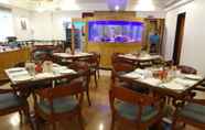 Restaurant 2 The International by Tunga