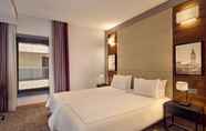 Bedroom 4 Park Plaza County Hall London