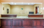 Lobi 5 Quality Inn & Suites