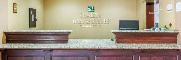 Lobby Quality Inn & Suites