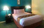 Bedroom 2 Rodeway Inn Orleans - Cape Cod