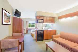 ห้องนอน 4 Microtel Inn & Suites by Wyndham Gassaway/Sutton
