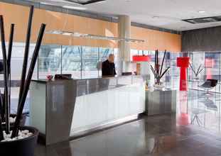 Lobby 4 NH Madrid Las Tablas