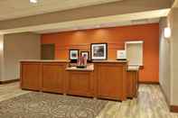 Lobi Hampton Inn & Suites MSP Airport/ Mall of America