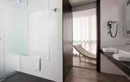 In-room Bathroom 5 EXE Puerto de Sagunto