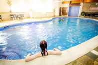 Swimming Pool Mayfair Hotel
